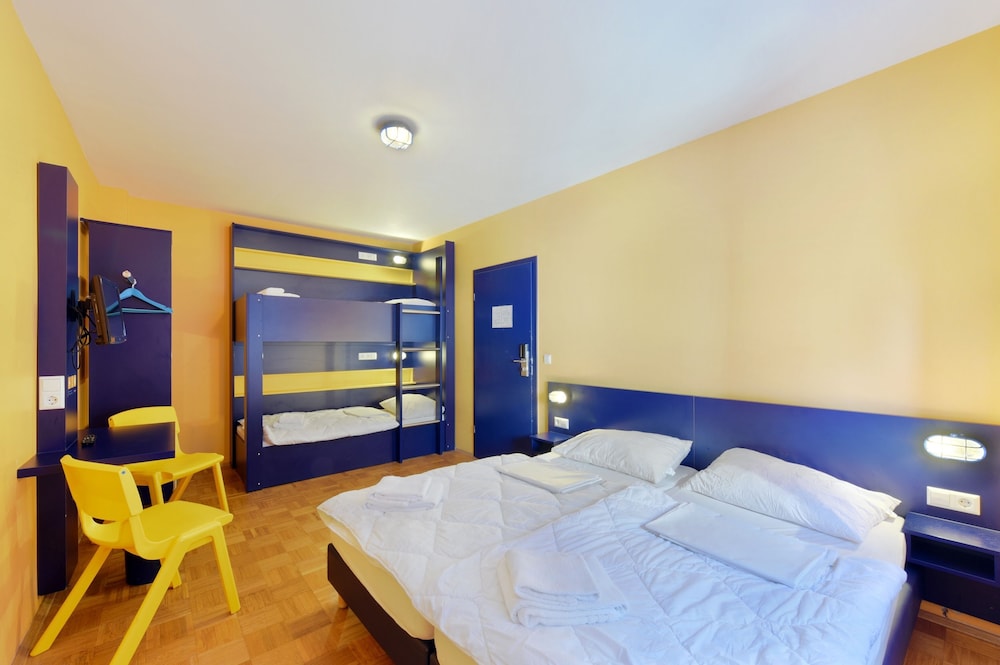 Hannover Vacations - Bed'nBudget City - Hostel - Property Image 9