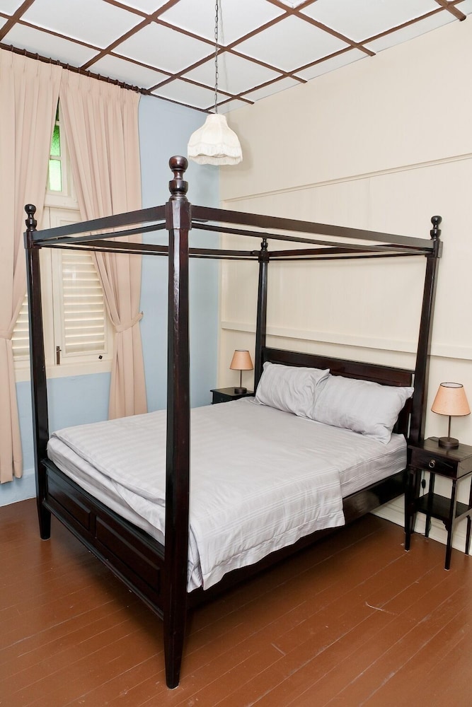 PalanquInn Heritage Suites