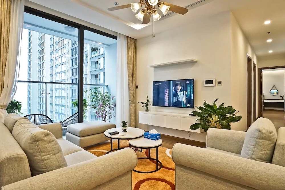 Bayhomes Metropolis Serviced Apartment