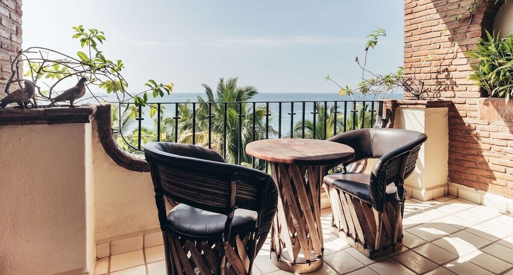 Ocean View 1Br Condo-balcony-beach-pool - 502