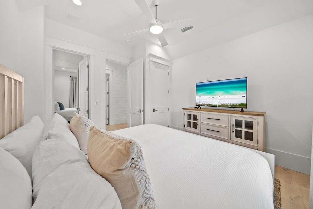 Magnolia Tides 6 Bedroom Home