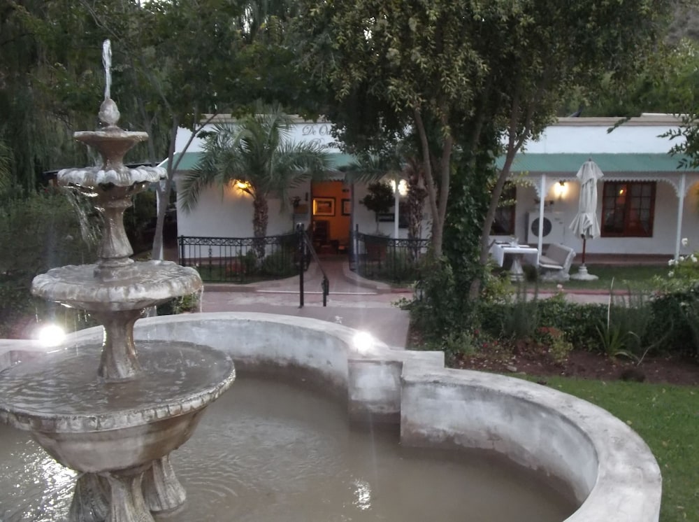 Old Mill Lodge, Working Ostrich Farm & Restaurant, Oudtshoorn