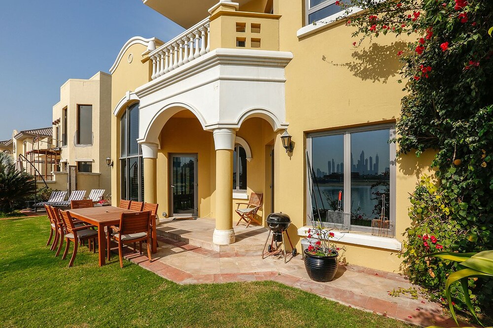 Kennedy Towers - Frond M Villa