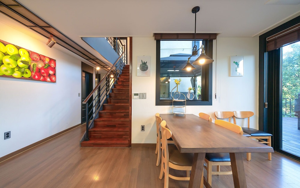 Ulsan Byeoldam Eunchae Pool Villa