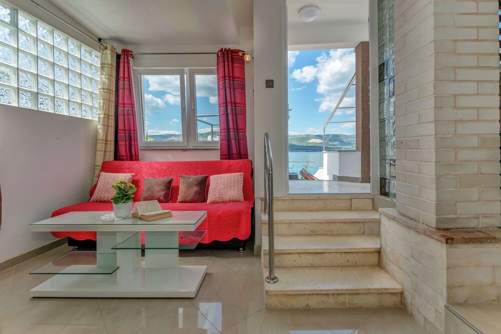 Modern Apartment in Arbanija with Hot Tub view 3