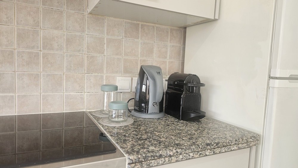 53 NIC - Stay Elion Apartment