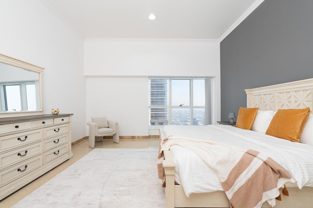 4BR Maid Penthouse w Pool and Jacuzzi