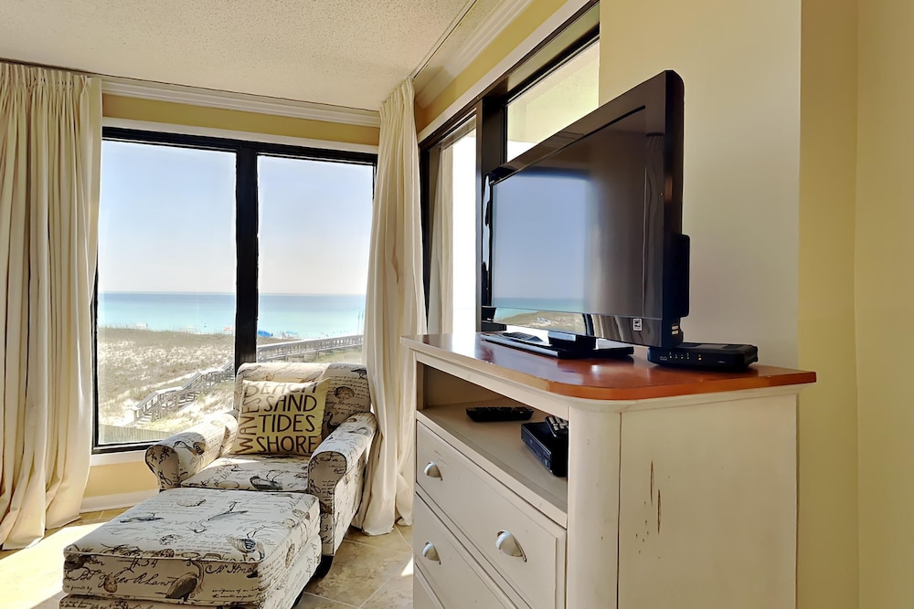 Pensacola Vacations - Navarre Towers by SVR - Property Image 2