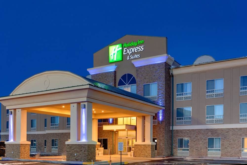 Grants Vacations - Holiday Inn Express Hotel  Suites Grants - Milan, an IHG Hotel - Property Image 1