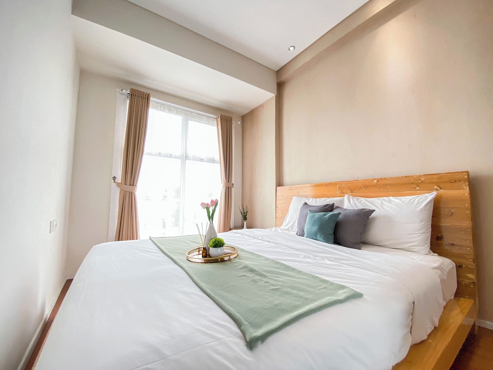 Cozy and Simply 2BR Apartment at Parahyangan Residence