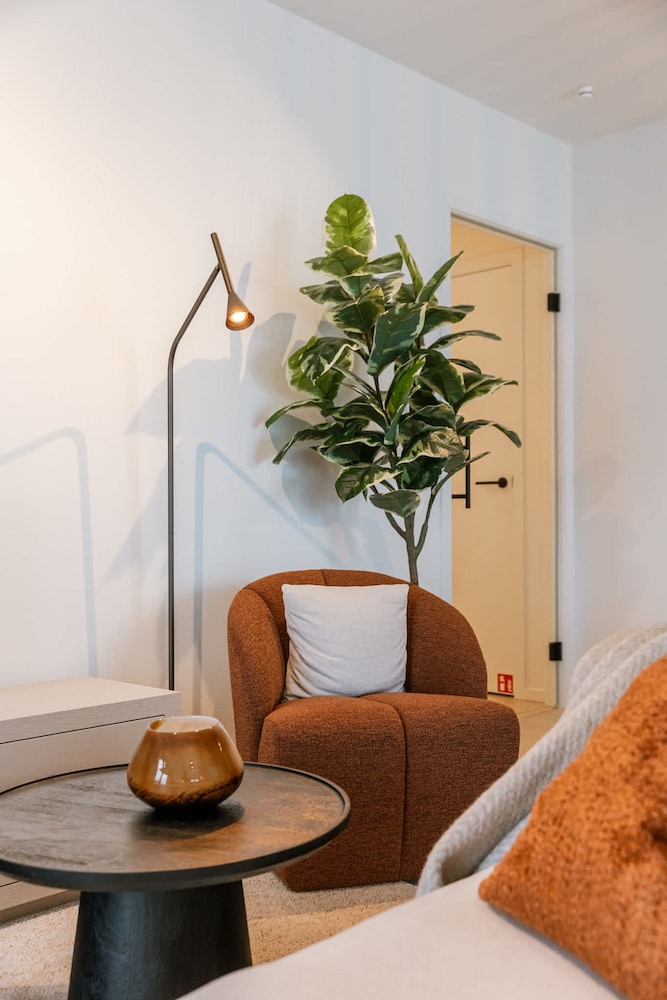 Ostend Luxury 4-guest Balcony and Free Parking