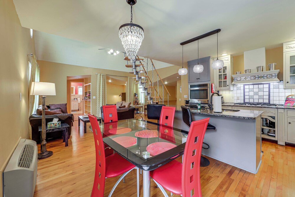 11 Mi to Oneida Lake: Spacious Apt in Verona!