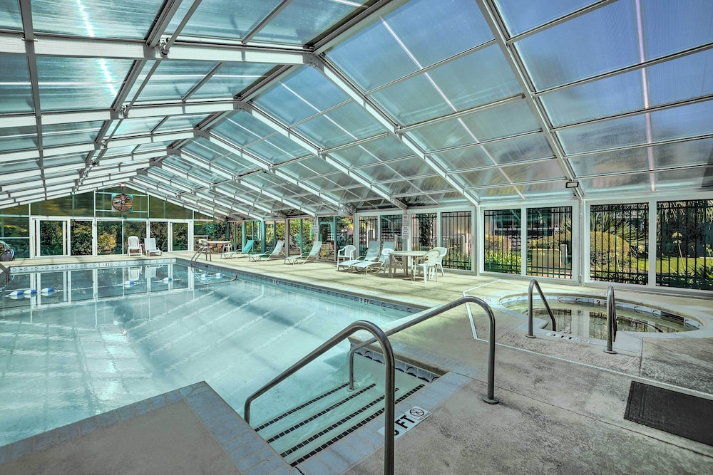 Steps to Shore + Pool Access: Myrtle Beach Condo