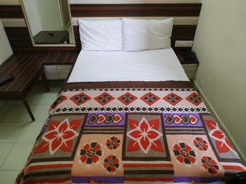 Iroomz Sri Balaji Residency view 3