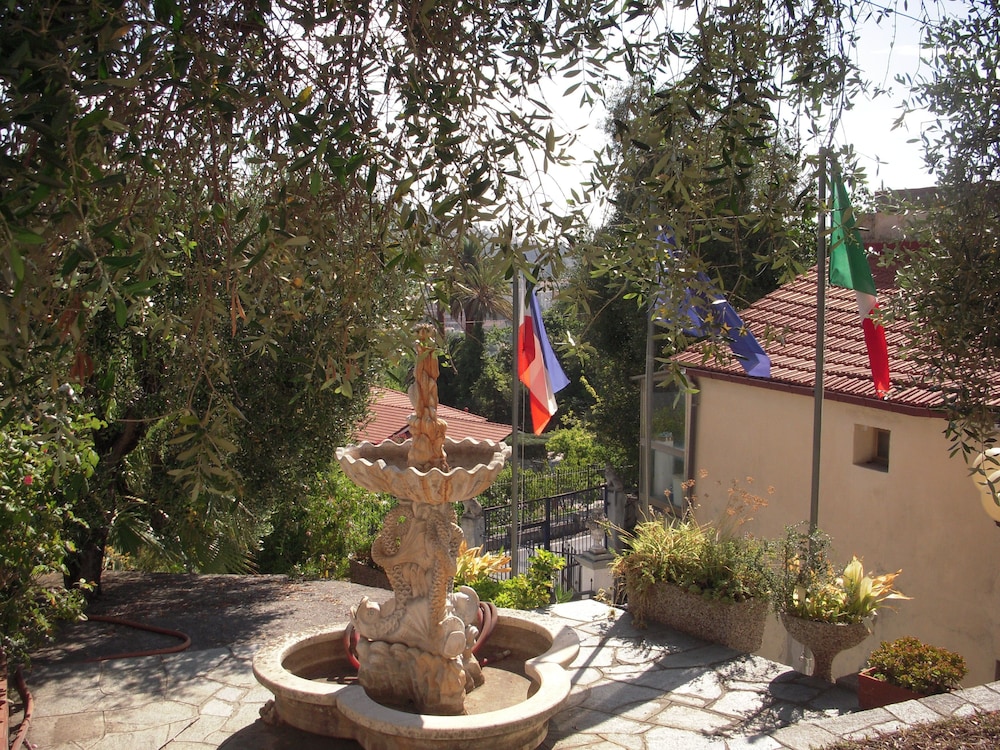 Photo 28