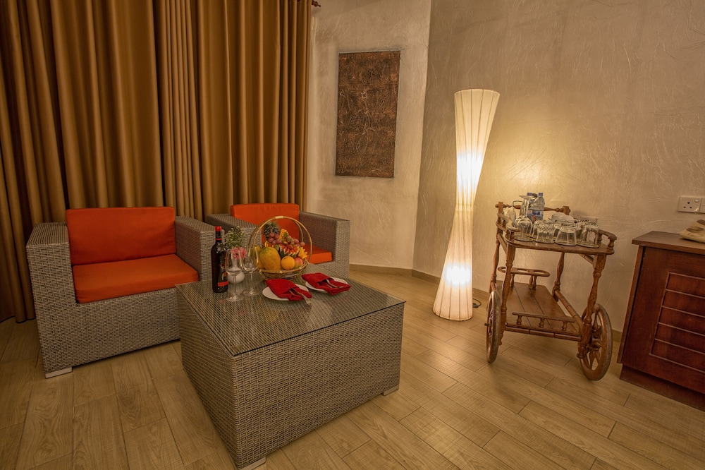 Avenra Beach Hotel