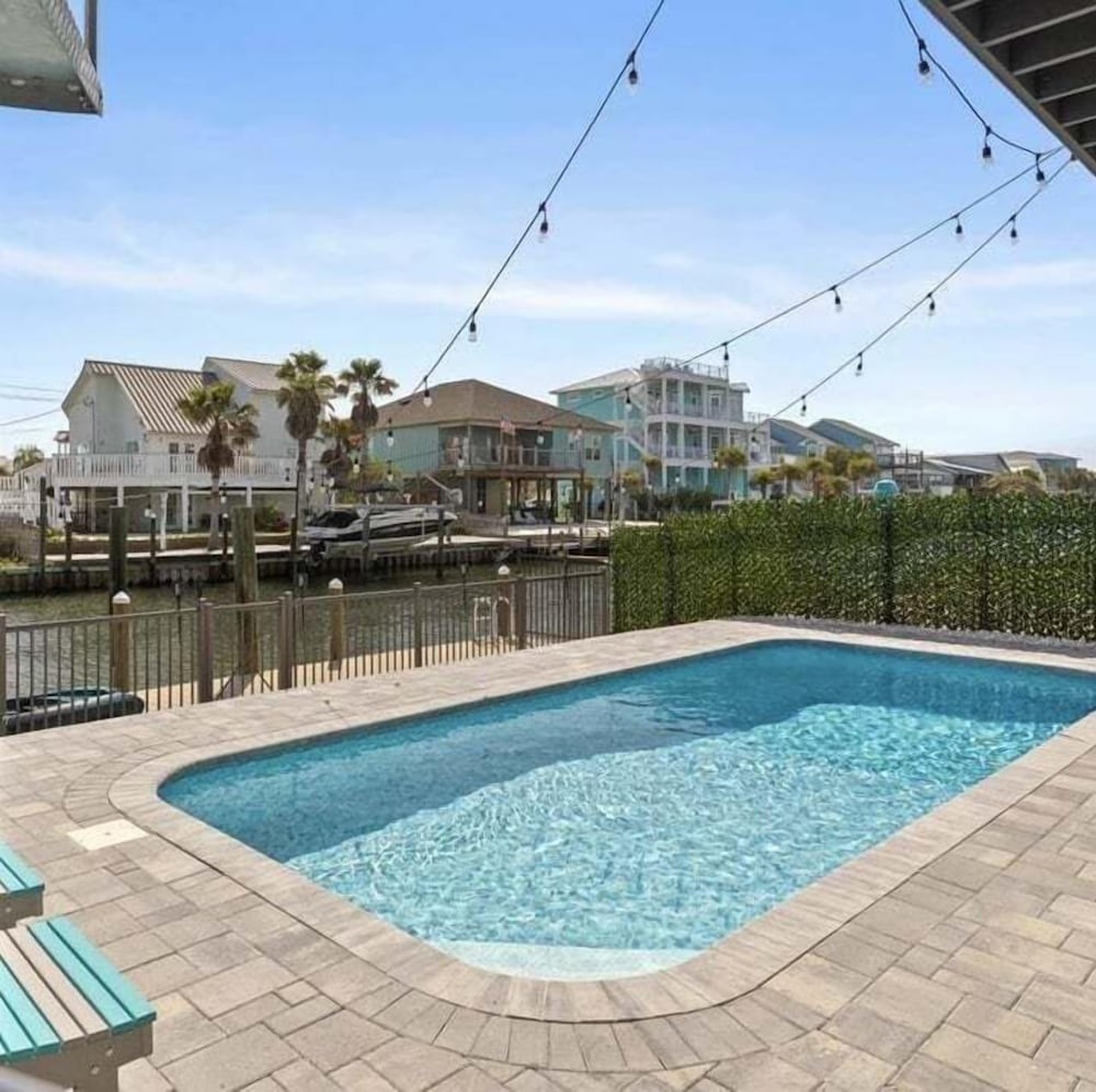 Delta Dawn 6 Bedroom Home