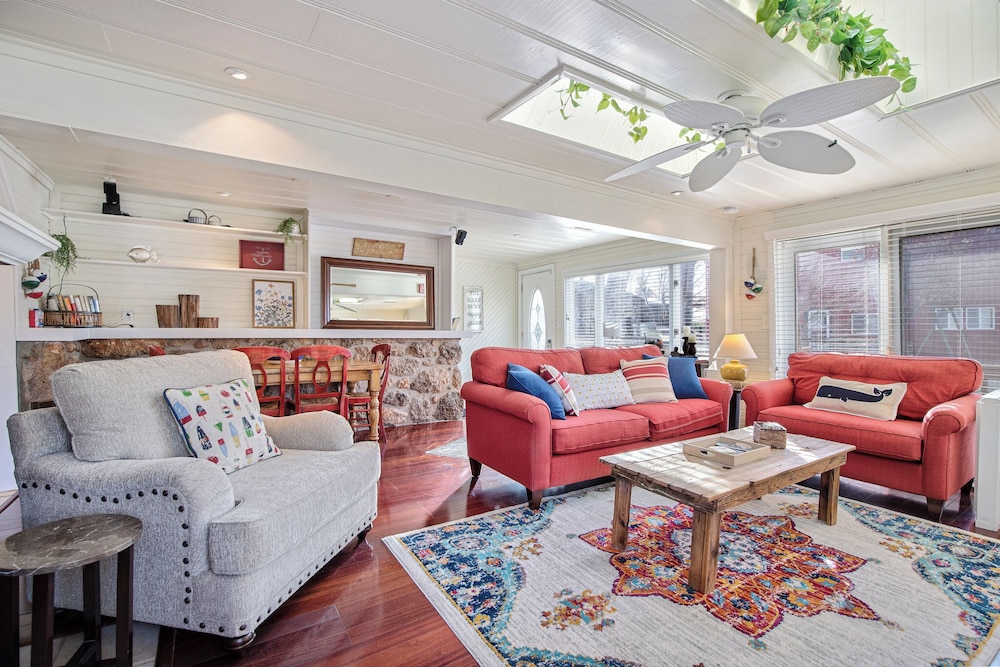 Lakefront Oasis With Skylights & Covered Boat Slip For Extra Adventure