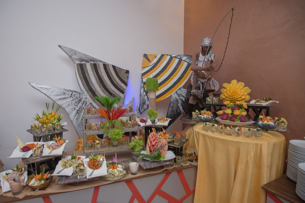 Avenra Beach Hotel