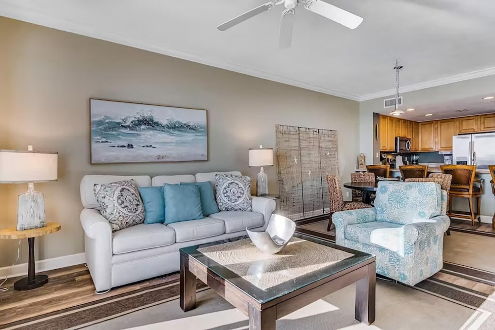 Grandview East 1002