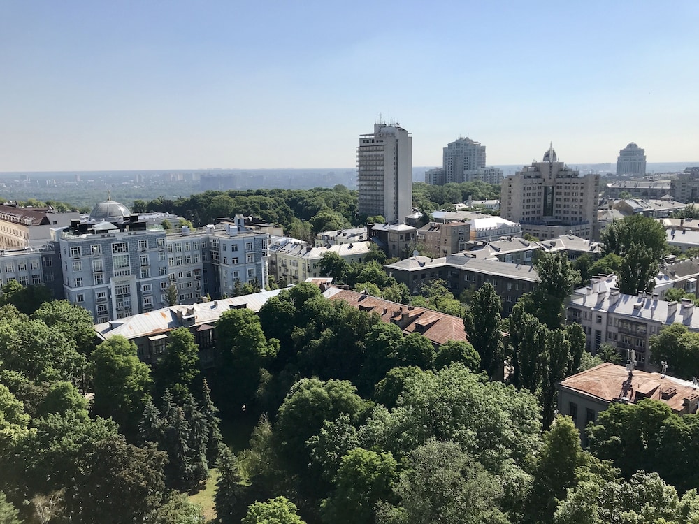 Luxury Condominium. Kiev center.