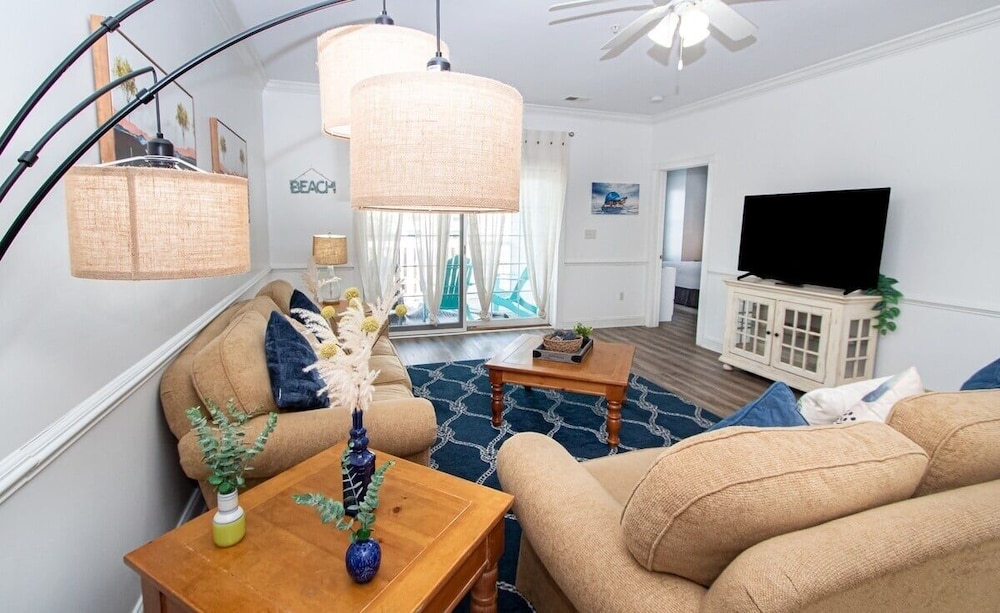 Magnolia Pointe Magnolia Lake 4827-301 3 Bedroom Condo