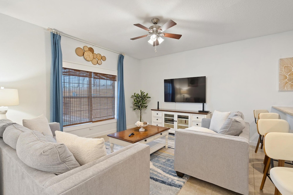 3067 Beach Palm Avenue view 2