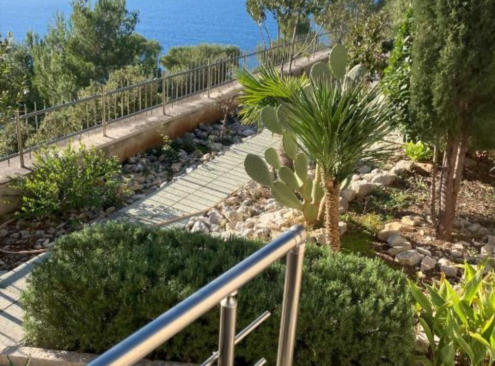 Beachfront Luxury Villa With Private Pool and Stunning Sea Views