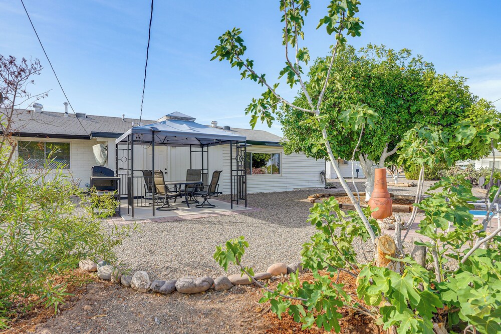 Charming Sun City Getaway Near Golf & Casinos!