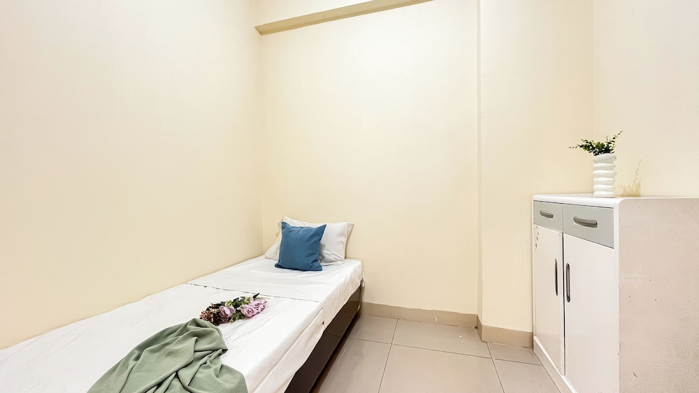2Br Apartment Direct Access To Mall At Green Pramuka City