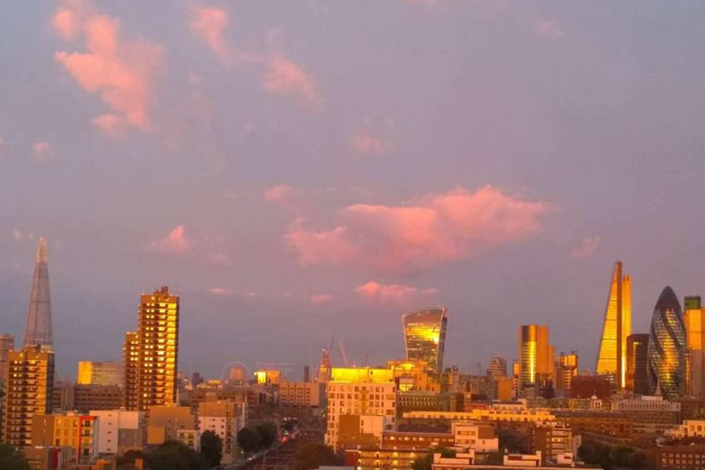 Sleek 2BD Flat W/views of The Shard - Shadwell!
