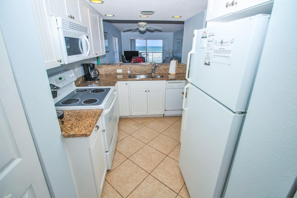 Point East 301