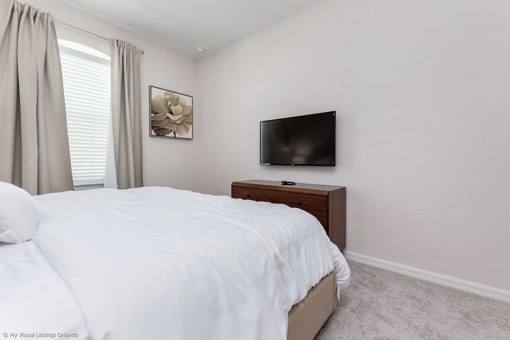 9 Bed 6,5 Ba Villa Games, Pool & Spa - Image 3