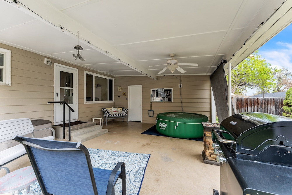 Cozy Loveland Ranch Perfect For Relaxation 3 Bedroom Home