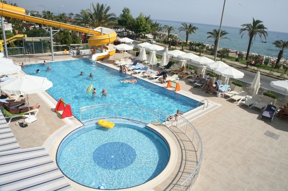 White Gold Hotel & Spa - Image 14