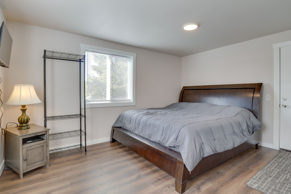 Lafayette Townhome: Cozy Retreat w/ Private Patio view 4