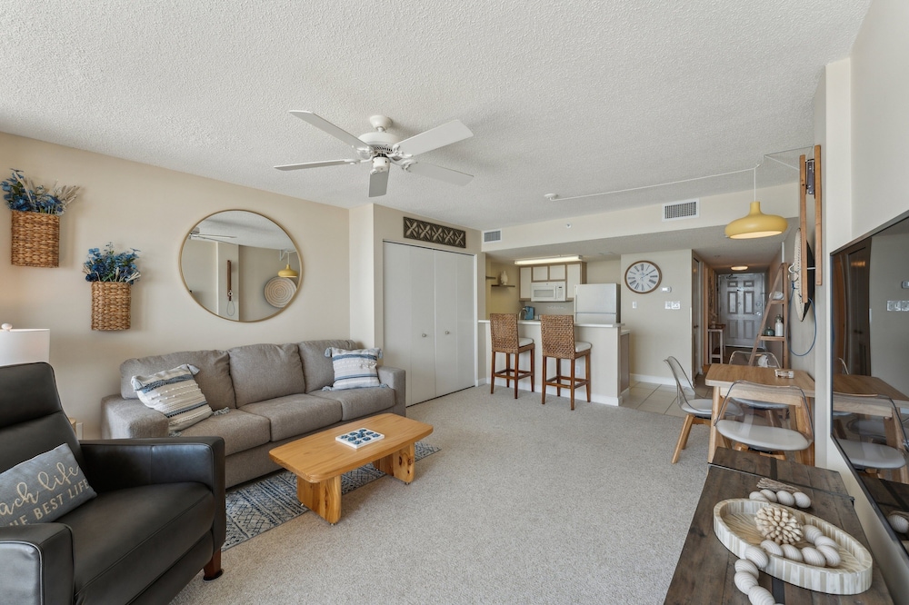 Stunning Ocean Views From The 10th Floor 1 Bedroom Condo