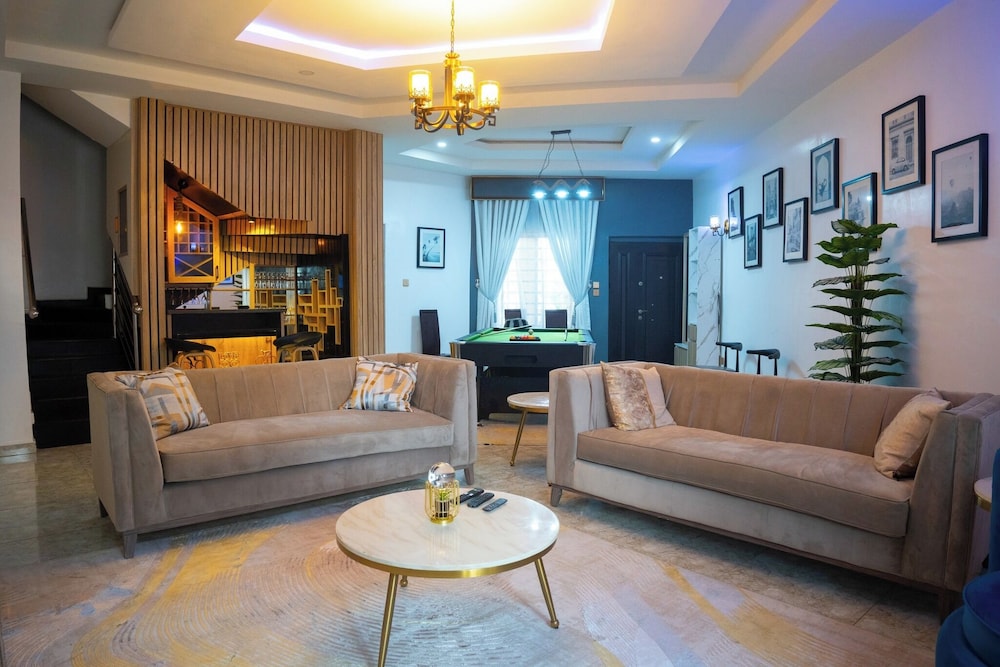Uphoria Apartments