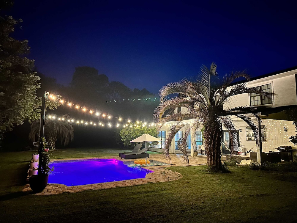 Southern Charm House Min From Shopping Beaches