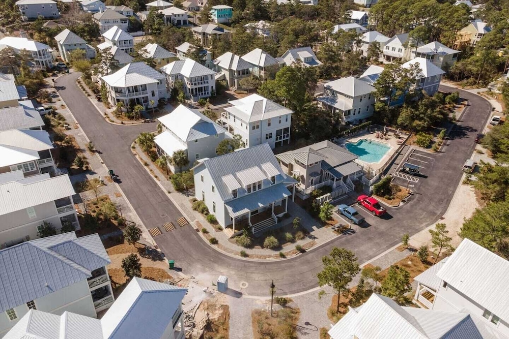 30A Aqua Vista by Avantstay Golf Cart Included, Pool Acess, Walk to Beach