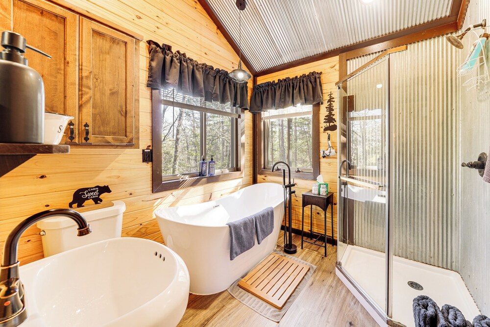 'bluebird Treehouse' Near Kiamichi Mtns w/ Hot Tub