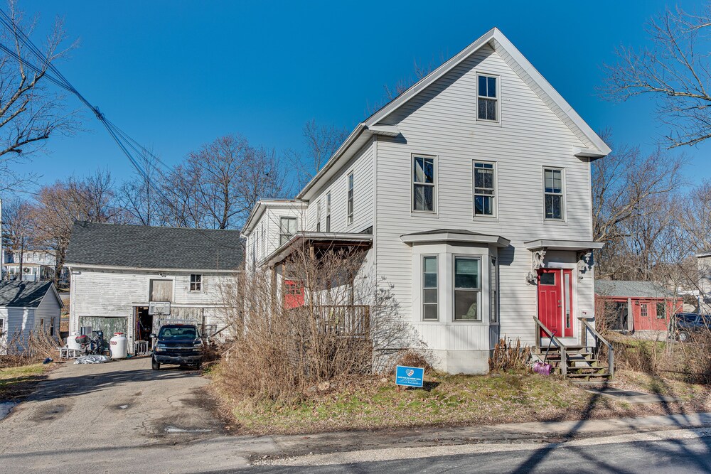 Cozy Dover Vacation Rental w/ Fire Pit & Grill view 5