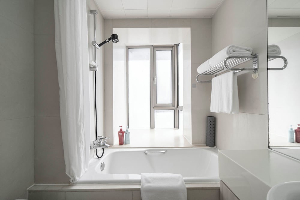 Tyms Comfortable 2BR 1BA Apt Xujiahui