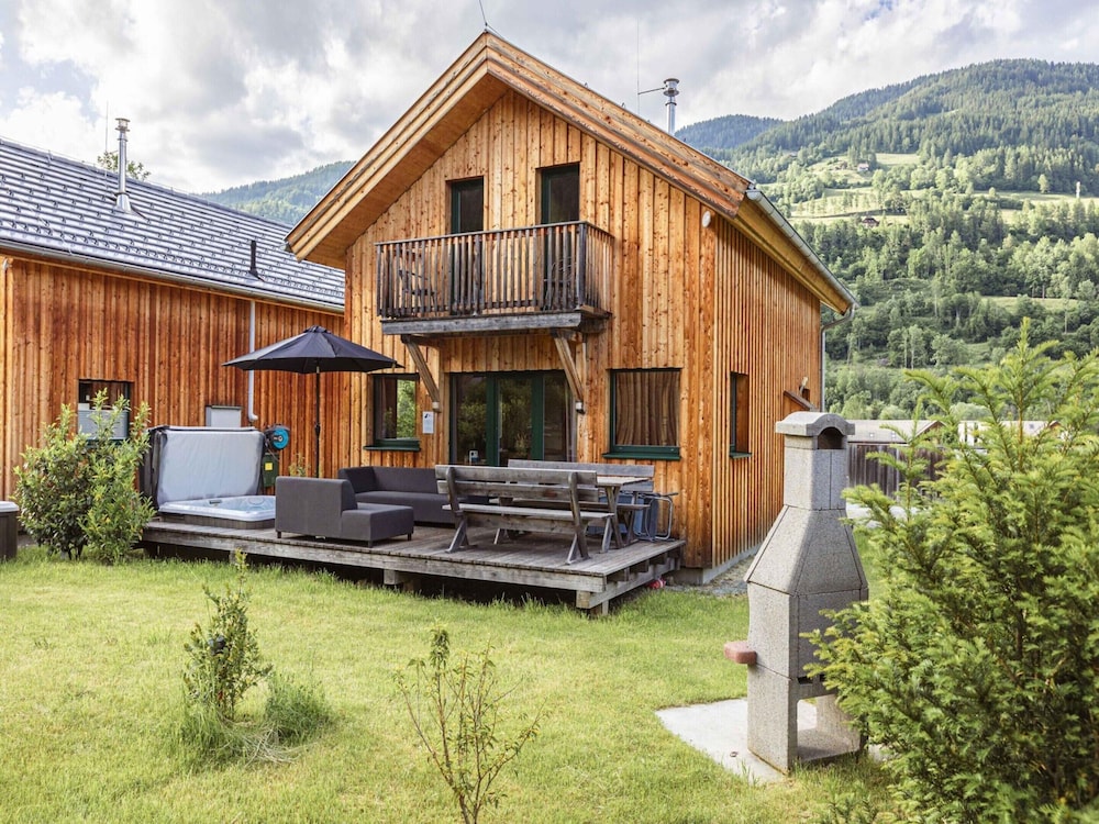 Exclusive Chalet With Whirlpool