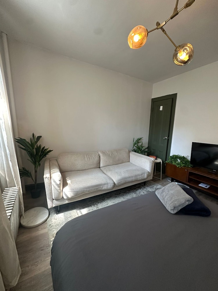 Cozy 2BR in NYC Lenox Hill