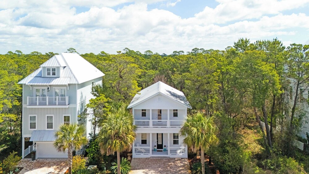 Near Inlet Beach Access&lake Powell, Pool, Patio Lounge G'day 30A by Avantstay