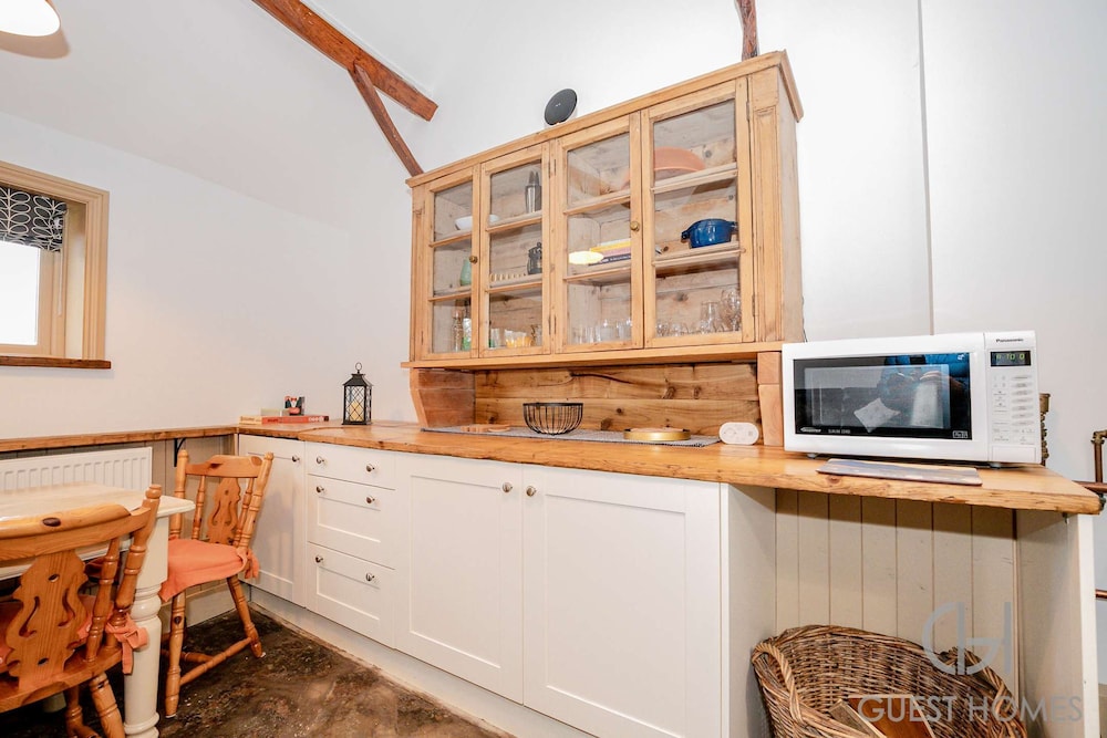 Host Stay Snodsbury Barn
