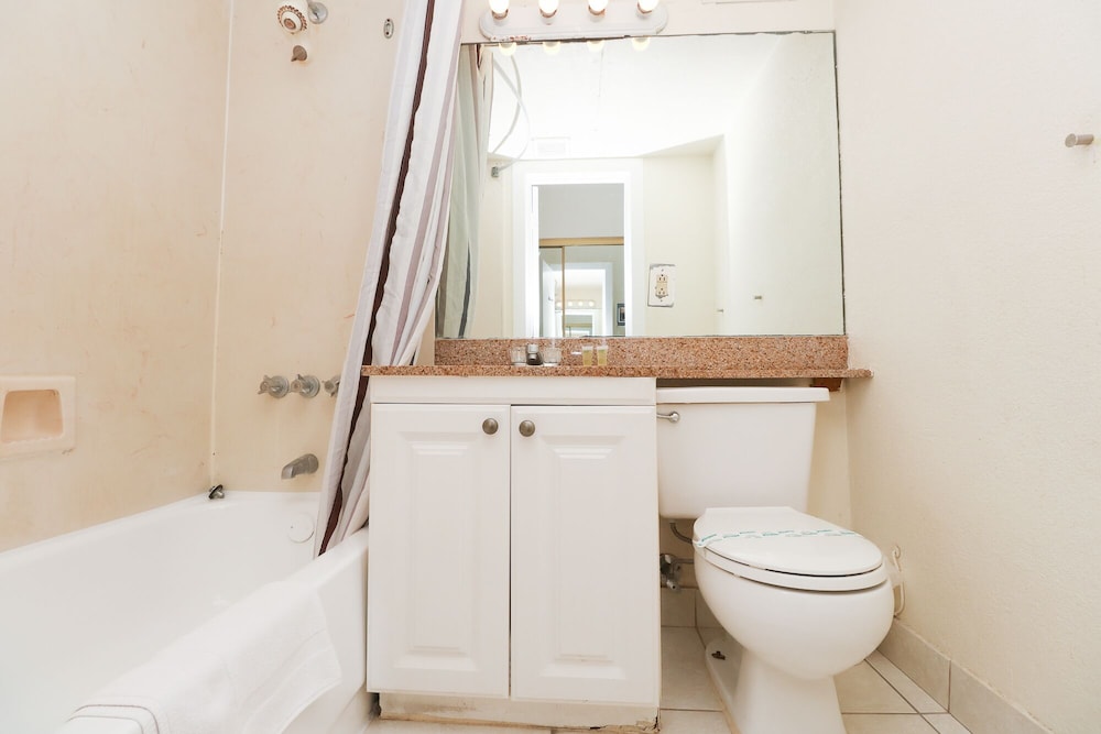 670 Partial Ocean View Hollywood Beach - Image 5