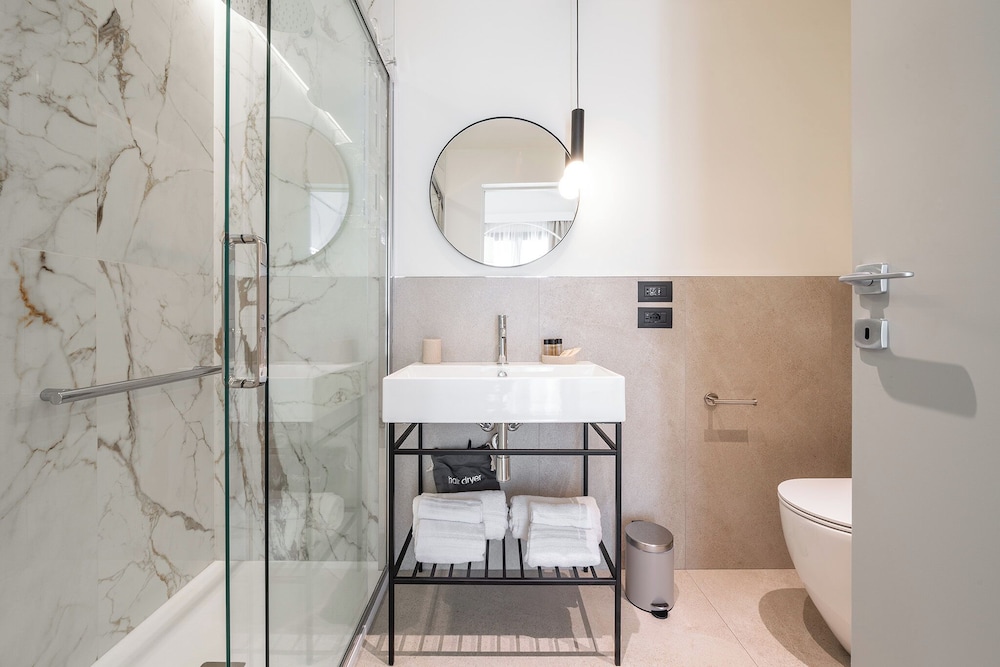 KARALIN SONNINO SUITES