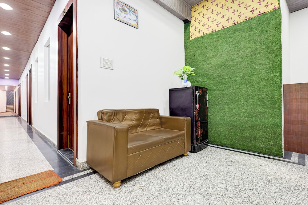 Fabhotel Neelkanth
